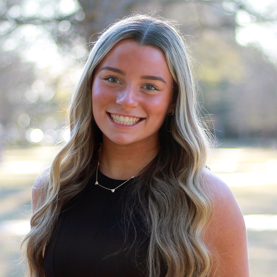 Erin Conlon headshot