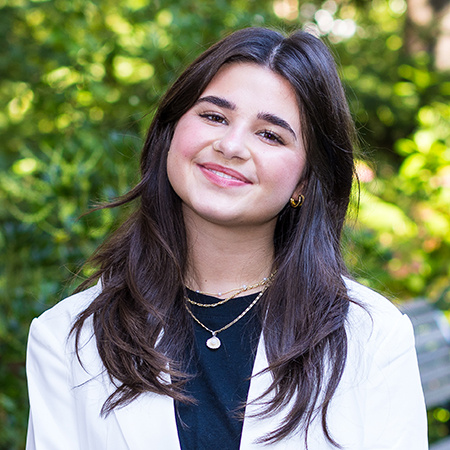 Ella Brooks headshot